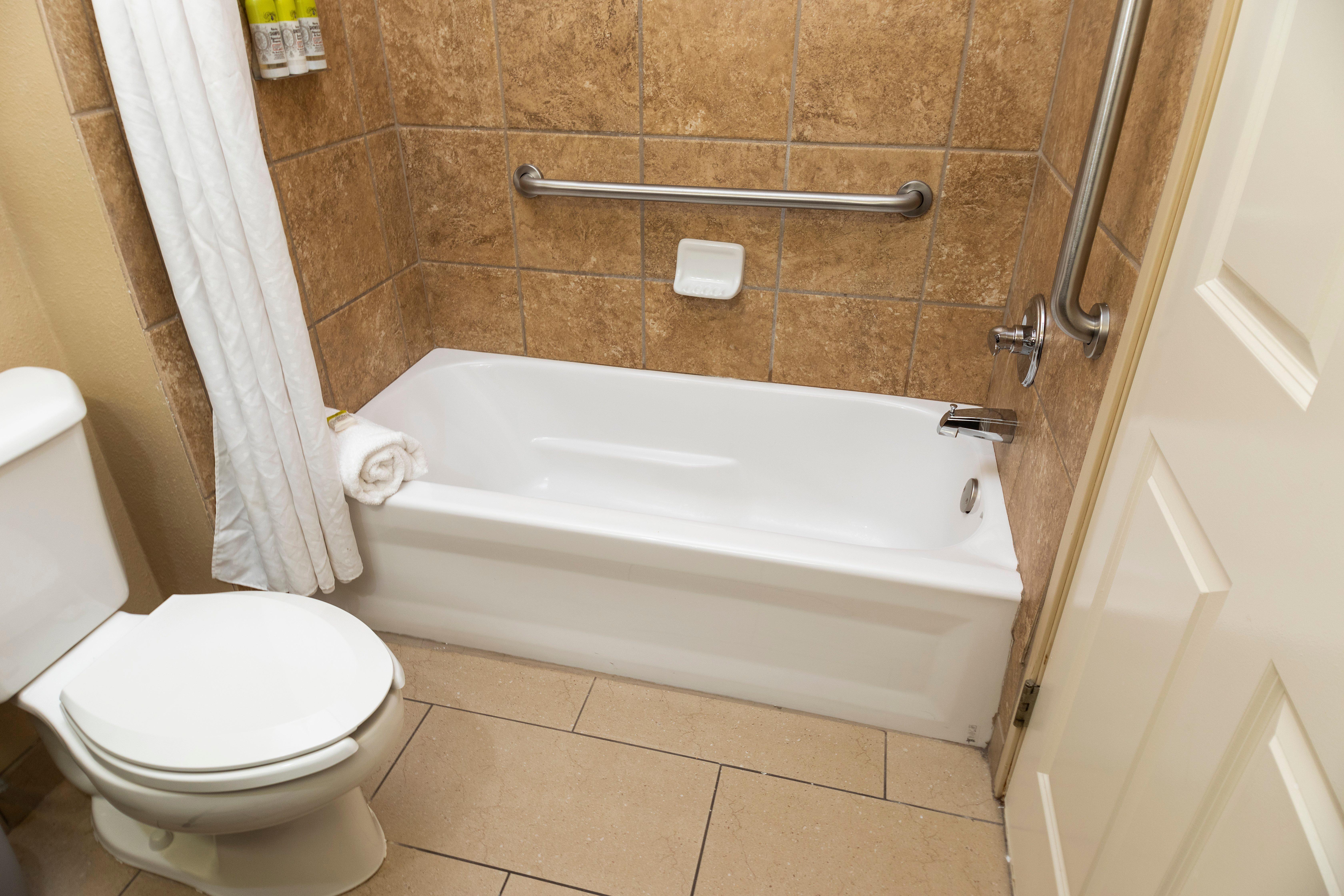 Holiday Inn Express Bloomington West By Ihg Экстерьер фото