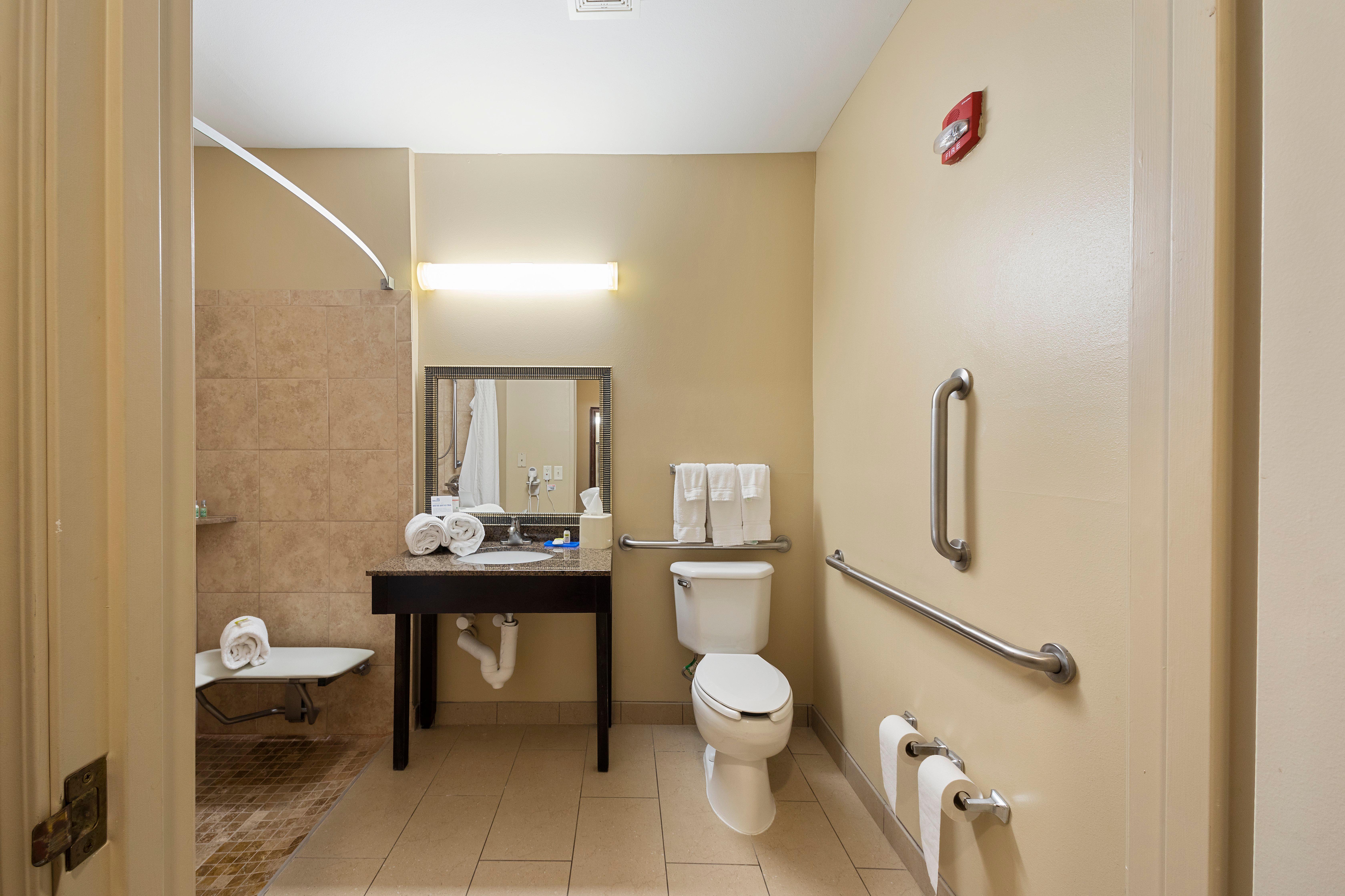 Holiday Inn Express Bloomington West By Ihg Экстерьер фото