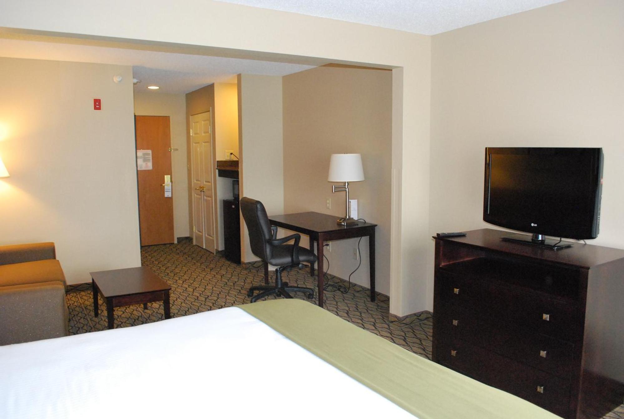 Holiday Inn Express Bloomington West By Ihg Экстерьер фото